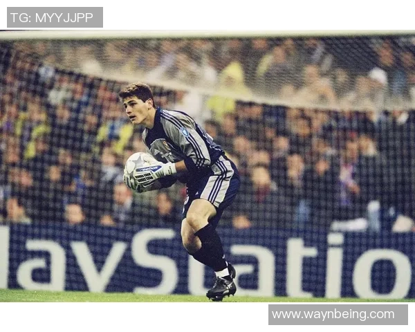 卡梅林手雷更衣卡屋:足球传奇背后的成长故事与荣耀时刻 卡梅林手雷更衣卡屋:足球传奇背后的成长故事与荣耀时刻