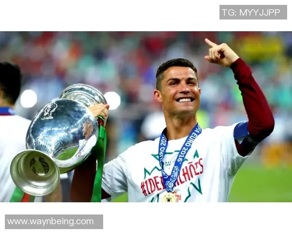 球星流泪背后的坚韧与荣耀 足球场上的泪水与坚持交织成传奇