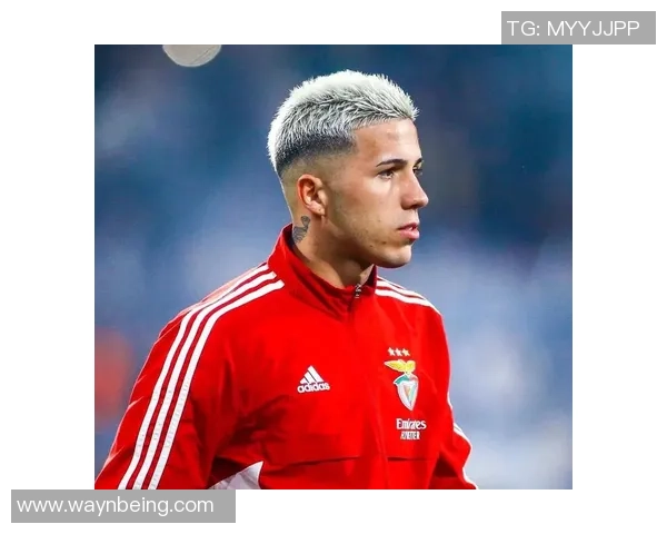 阿根廷足球巨星头像高清图展现独特风采与精彩瞬间